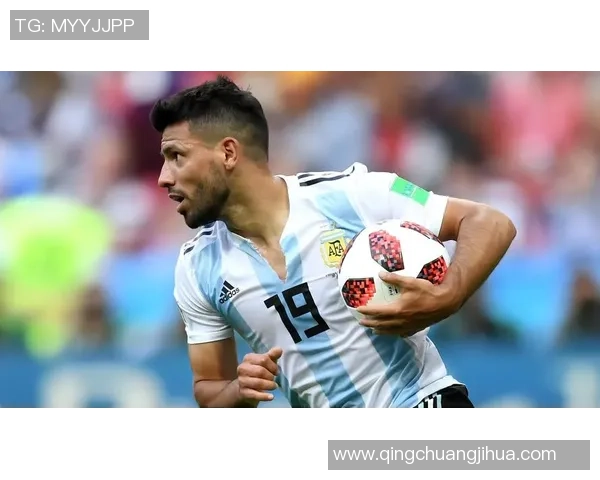 全球十大足球俱乐部与其代表球星的传奇故事与成就解析