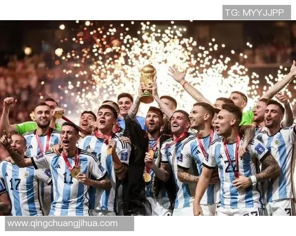 足球巨星合影:世界顶级球员闪耀同框,共同见证绿茵传奇时刻 足球巨星合影:世界顶级球员闪耀同框,共同见证绿茵传奇时刻